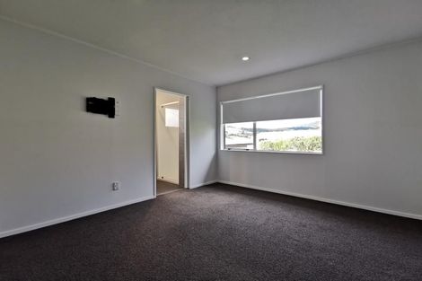 Photo of property in 1 Latitude Close, Whitby, Porirua, 5024