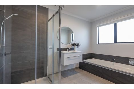 Photo of property in 33 Highgate Drive, Rangiora, 7400