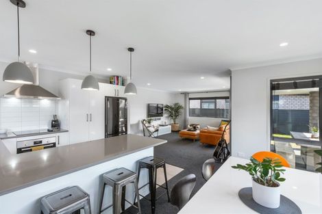 Photo of property in 3 Shearwater Lane, Whitby, Porirua, 5024