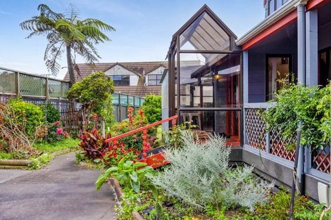 Photo of property in 16 Ropata Street, Hawera, 4610