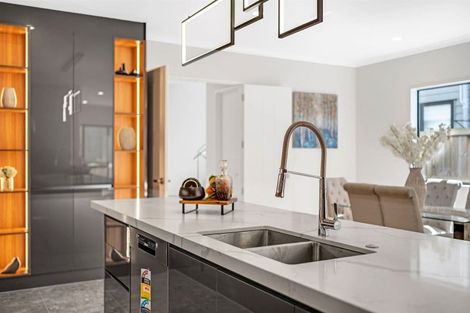 Photo of property in 54 Hikuawa Road, Flat Bush, Auckland, 2019