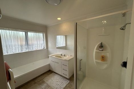 Photo of property in 9 Sequoia Grove, Mount Maunganui, 3116