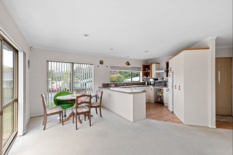 Photo of property in 4 Cyrus Street, Whalers Gate, New Plymouth, 4310