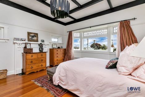 Photo of property in 12 Birkley Road, Bayswater, Auckland, 0622