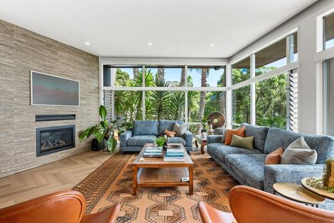 Photo of property in 36a Glenelg Road, Red Beach, 0932