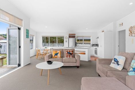 Photo of property in 44 Seabreeze Road, Mangawhai Heads, Mangawhai, 0505
