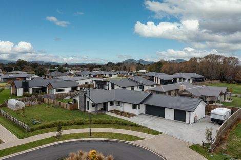 Photo of property in 17 Rodeo Place, Outram, 9019