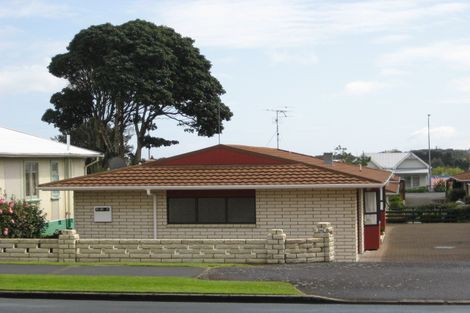 Photo of property in 134 Vivian Street, New Plymouth, 4310