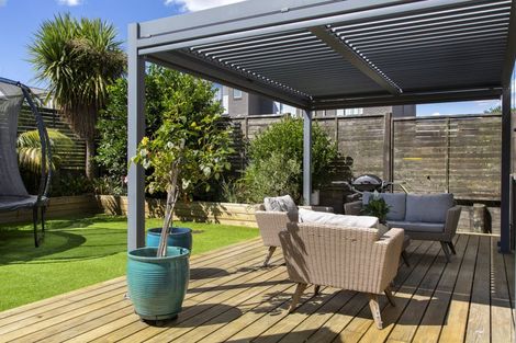 Photo of property in 18 Onekiritea Road, Hobsonville, Auckland, 0616