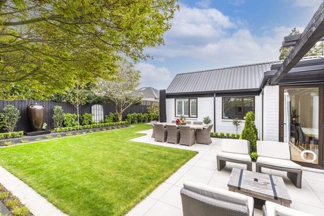 Photo of property in 27b Bryndwr Road, Fendalton, Christchurch, 8052