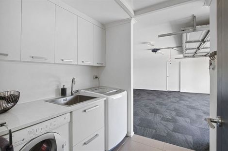 Photo of property in 8 Millbrook Drive, Waiuku, 2683