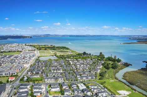 Photo of property in 4/4 Limestone Drive, Hobsonville, Auckland, 0616