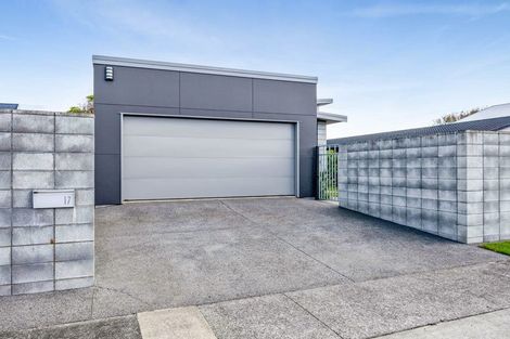 Photo of property in 17 Victoria Street, Hawera, 4610