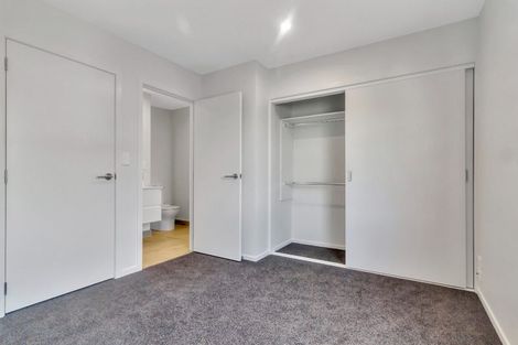 Photo of property in 6/1 Fruitvale Road, New Lynn, Auckland, 0600