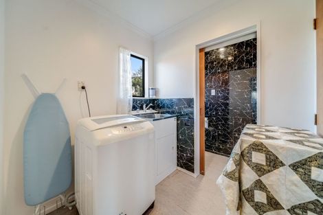 Photo of property in 3/55 Tuhikaramea Road, Dinsdale, Hamilton, 3204