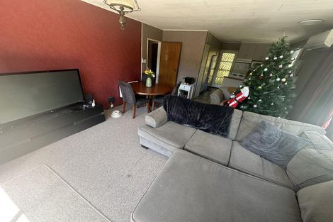 Photo of property in 1f1-a Sequoia Place, Maoribank, Upper Hutt, 5018