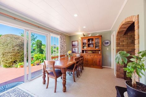 Photo of property in 32 Kent Terrace, Taradale, Napier, 4112