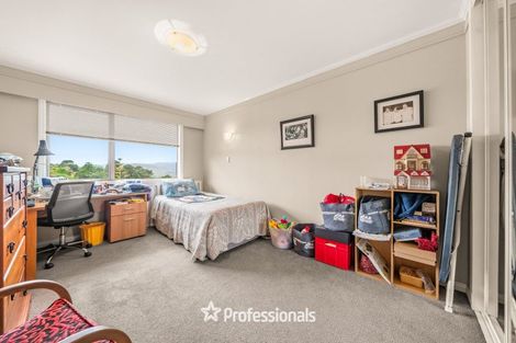 Photo of property in 73 Tirohanga Road, Tirohanga, Lower Hutt, 5010