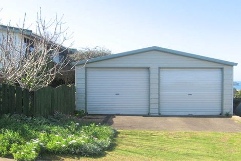 Photo of property in 17 Harbour Lights Terrace, Whitianga, 3592