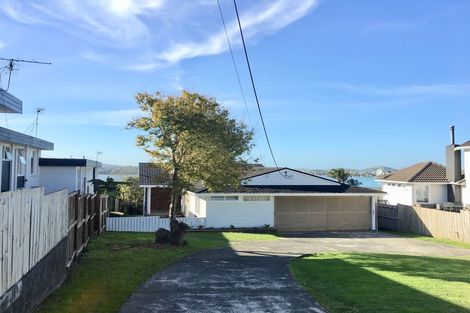 Photo of property in 109 Sylvan Avenue, Northcote, Auckland, 0627