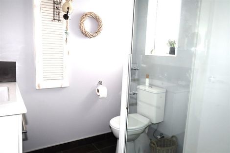 Photo of property in 1 Snapper Street, Baylys Beach, Dargaville, 0377