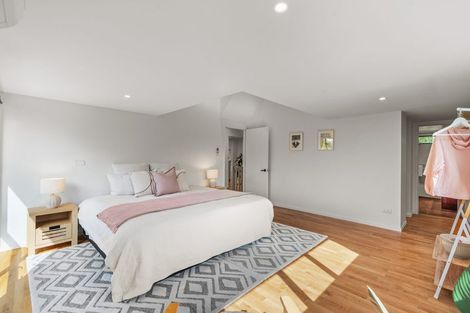 Photo of property in 143 Straven Road, Fendalton, Christchurch, 8014