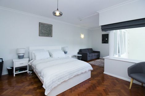 Photo of property in Rehutai Flats, 268u4 Oriental Parade, Oriental Bay, Wellington, 6011