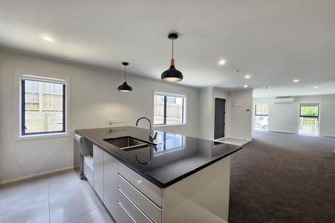 Photo of property in 1a Te Reinga View, Tawa, Wellington, 5028