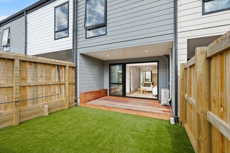 Photo of property in 21 Divich Avenue, Te Atatu South, Auckland, 0610