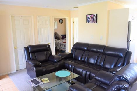 Photo of property in 27 Carrick Glen Avenue, Flat Bush, Auckland, 2019