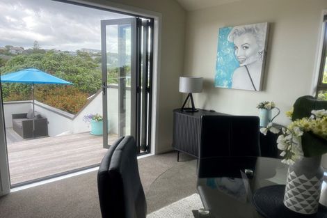 Photo of property in 46 Masterton Road, Rothesay Bay, Auckland, 0630