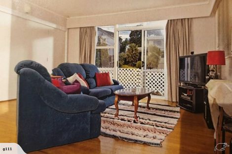 Photo of property in 3/2 Scarboro Terrace, Murrays Bay, Auckland, 0630