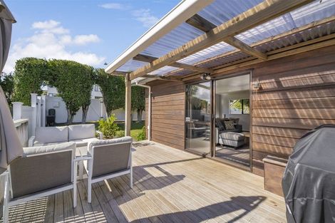 Photo of property in 80 Kervil Avenue, Te Atatu Peninsula, Auckland, 0610