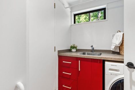 Photo of property in 143 Straven Road, Fendalton, Christchurch, 8014
