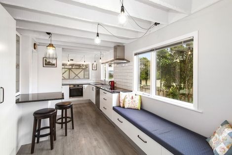 Photo of property in 3 Pimlico Place, Newlands, Wellington, 6037