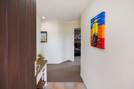 Photo of property in 19 Rothesay Place, Highbury, Palmerston North, 4412