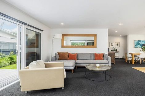 Photo of property in 28 Alfred Street, Northcote Point, Auckland, 0627