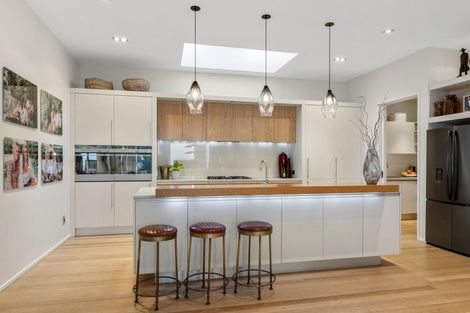 Photo of property in 10 Royds Street, Fendalton, Christchurch, 8014
