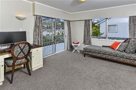 Photo of property in 61 Merriefield Avenue, Forrest Hill, Auckland, 0620