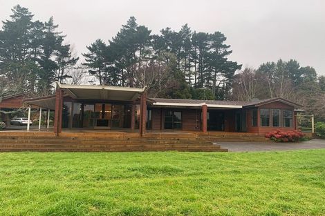 Photo of property in 16 Sinton Road, Hobsonville, Auckland, 0618