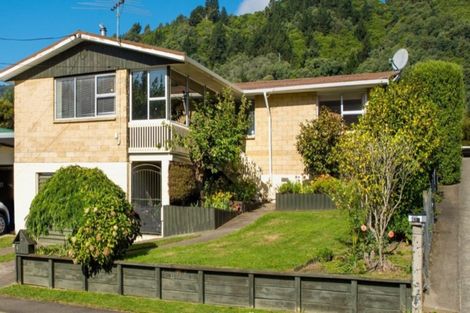 Photo of property in 51 Hampden Street, Picton, 7220
