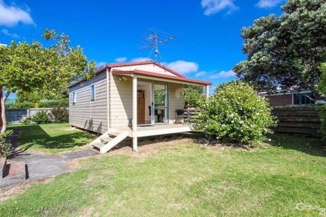 Photo of property in 44 Coniston Avenue, Te Atatu South, Auckland, 0610