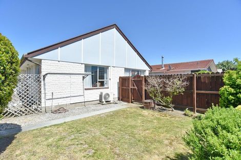Photo of property in 1/15 Heathglen Avenue, Parklands, Christchurch, 8083
