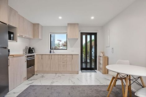 Photo of property in 7/2 Jadewynn Drive, Massey, Auckland, 0614