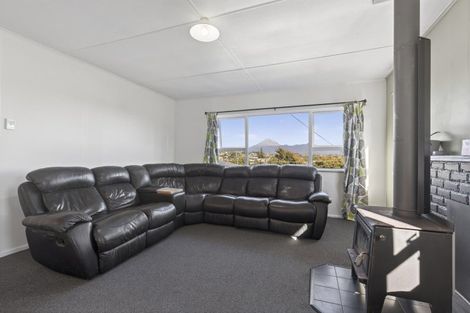 Photo of property in 15 Simons Street, Moturoa, New Plymouth, 4310