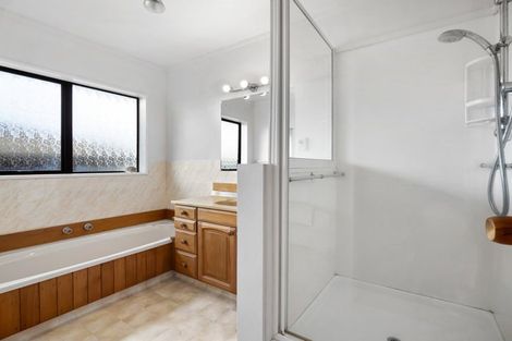 Photo of property in 10 Golf Road, Mount Maunganui, 3116