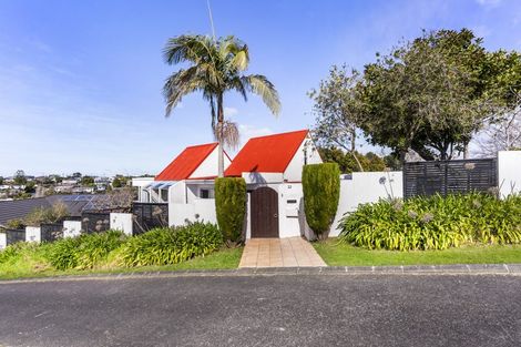 Photo of property in 22 Cairnbrae Court, Northcross, Auckland, 0632