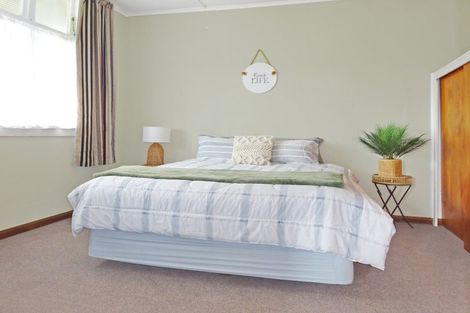 Photo of property in 46 Pratt Avenue, Foxton Beach, Foxton, 4815