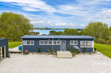 Photo of property in 275 Metcalfe Road, Matakohe, 0593