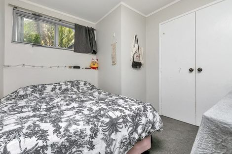 Photo of property in 146 Glenfield Road, Birkenhead, Auckland, 0626